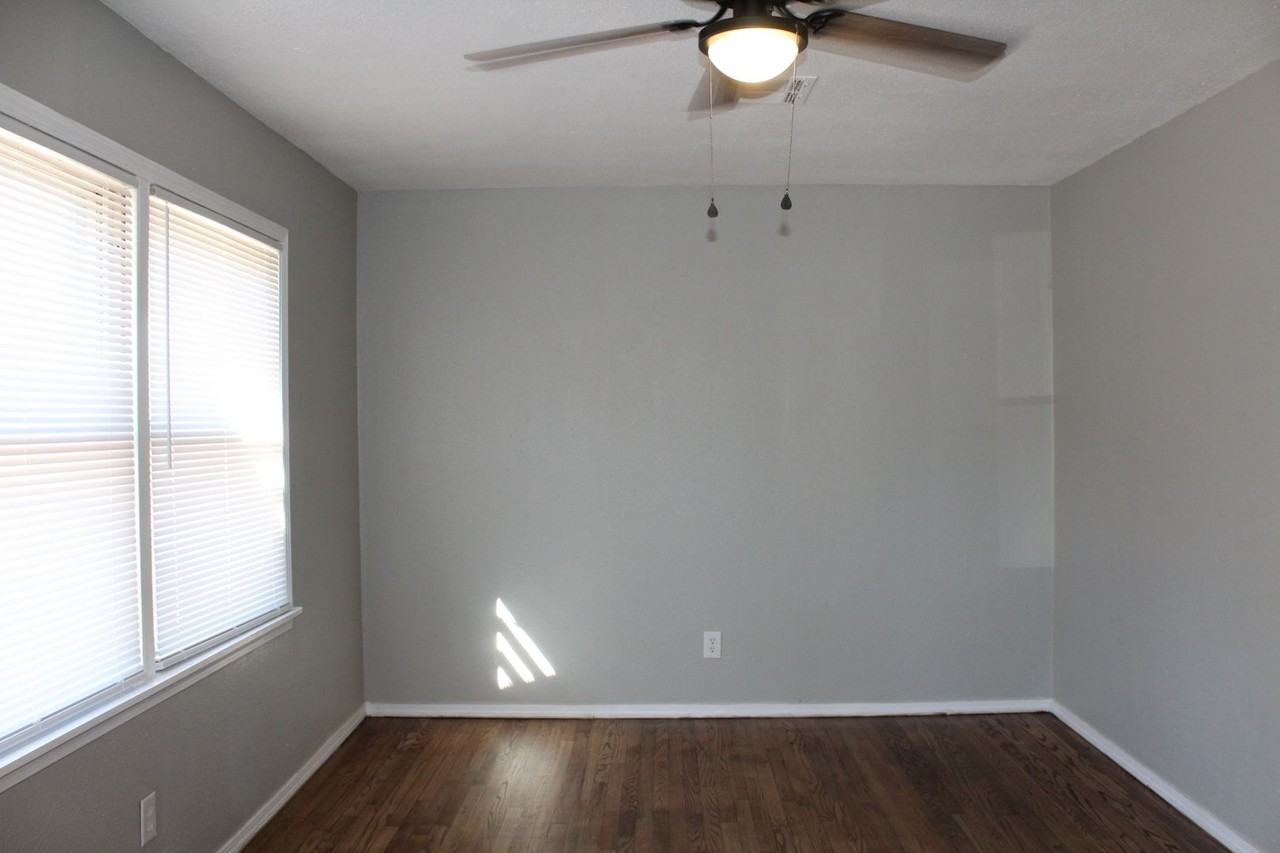 3508 Woodside Dr - Photo 3 of 21