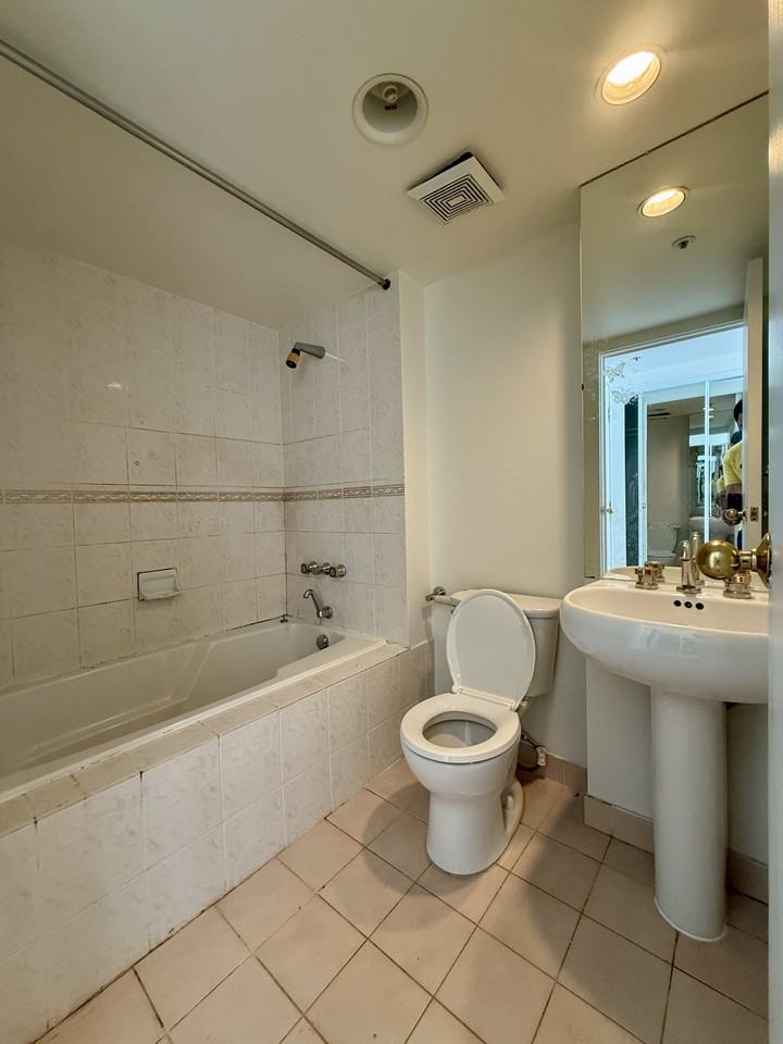 990 Beach Avenue #903 - Photo 7 of 22