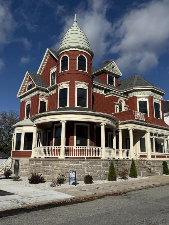 72 Belmont Street - Photo 2 of 26