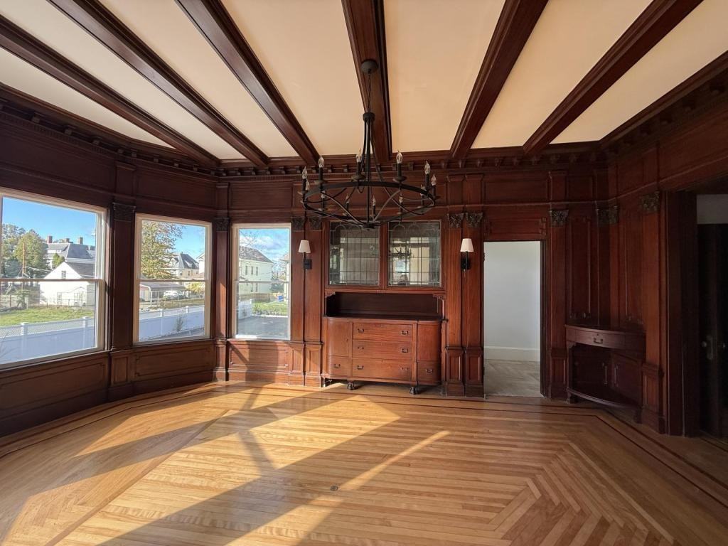 72 Belmont Street - Photo 6 of 26