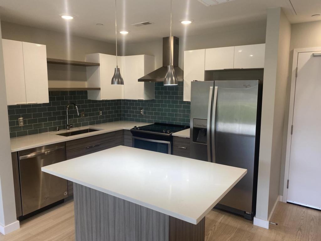 476 Enterprise Boulevard - Photo 2 of 13