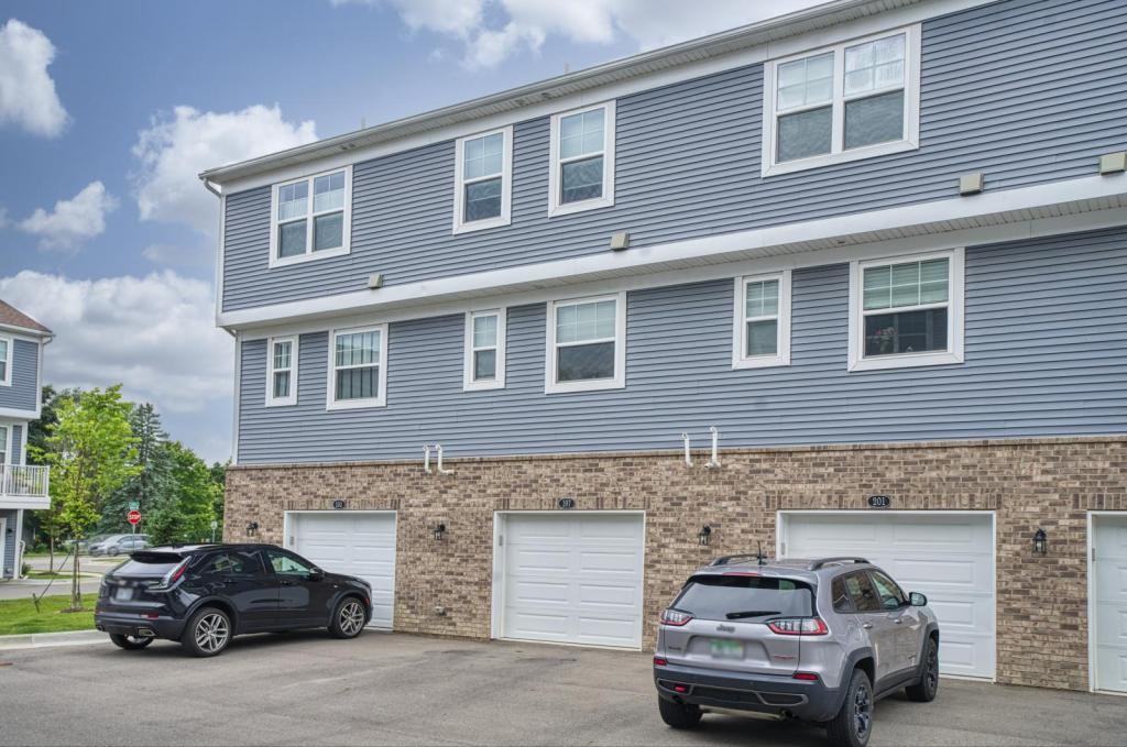 197 Sean Street - Photo 3 of 23