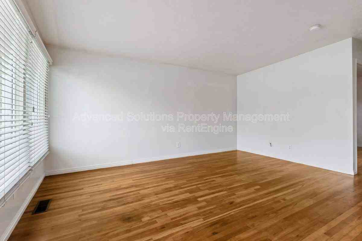 3128 South 700 East - Photo 3 of 10