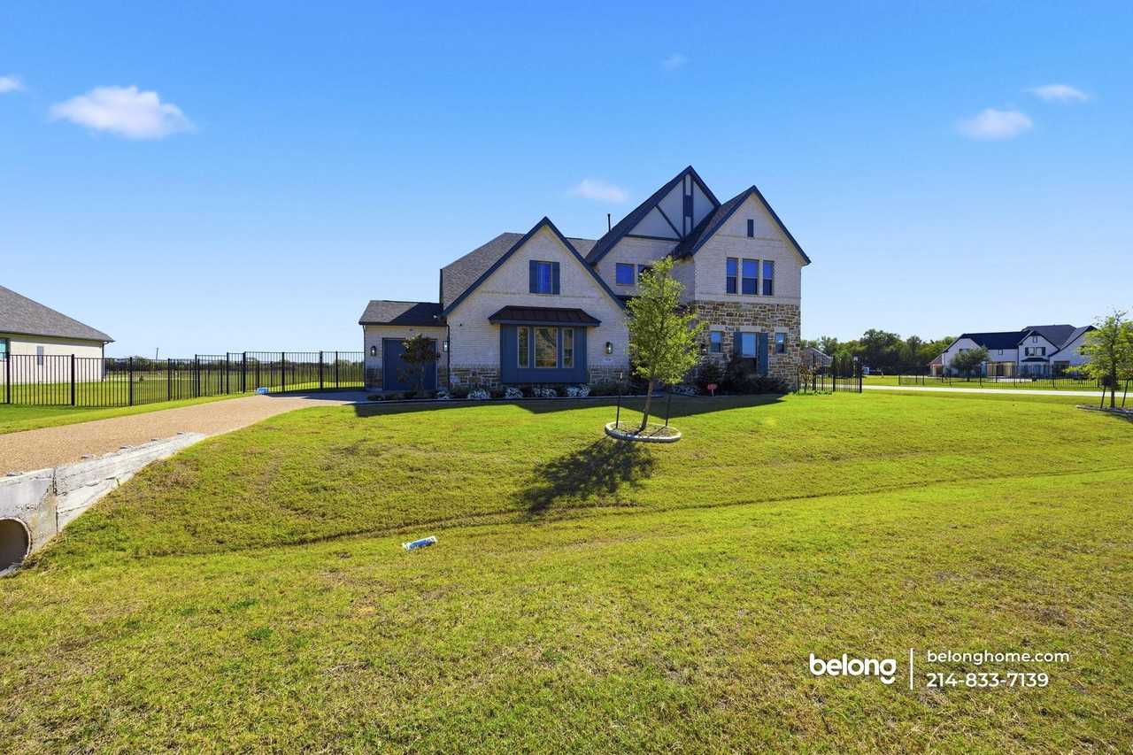 920 Moon Deck Trail - Photo 2 of 33