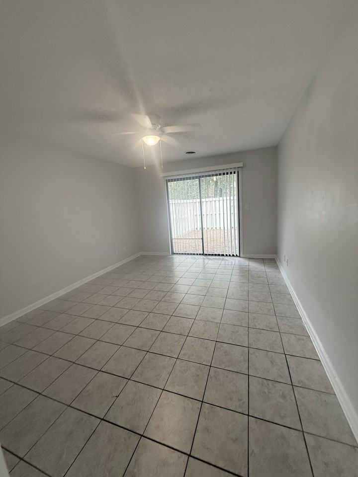 1025 Carolina Rd #W1 - Photo 5 of 29