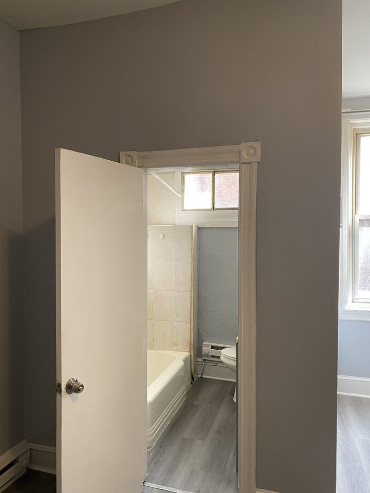 3753 N 15th St #1A - Photo 5 of 17