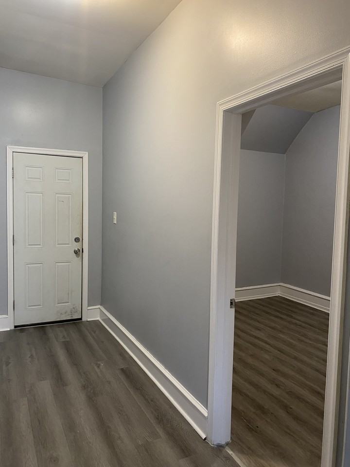 3753 N 15th St #1A - Photo 4 of 17