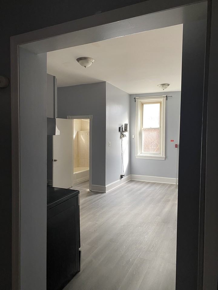 3753 N 15th St #1A - Photo 7 of 17