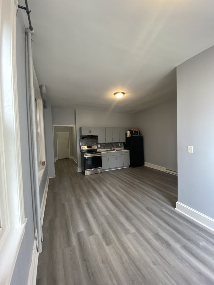 3753 N 15th St #1A - Photo 2 of 17