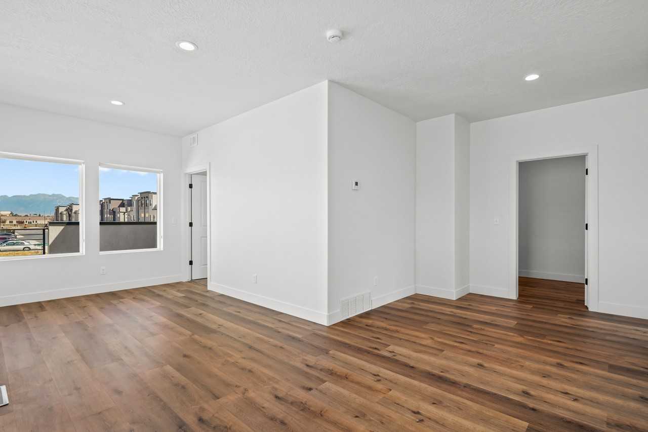 489 Wn #27 - Photo 6 of 41