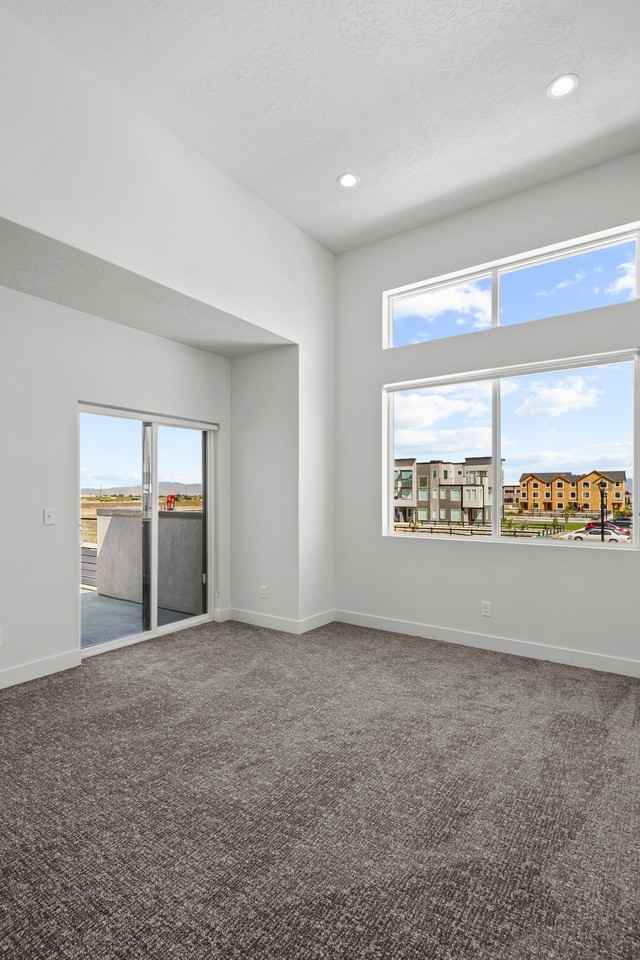 489 Wn #27 - Photo 4 of 41