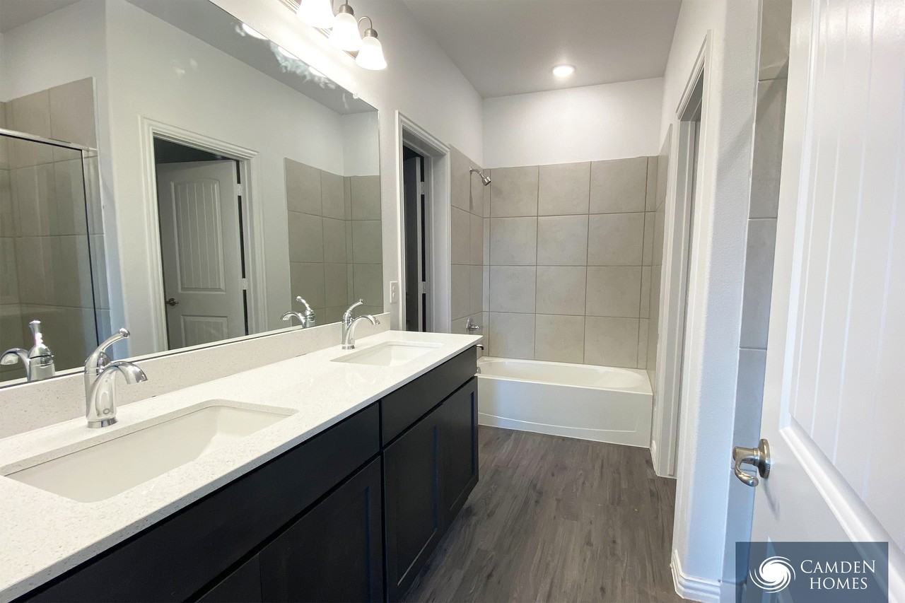 2335 Brandon St - Photo 7 of 13