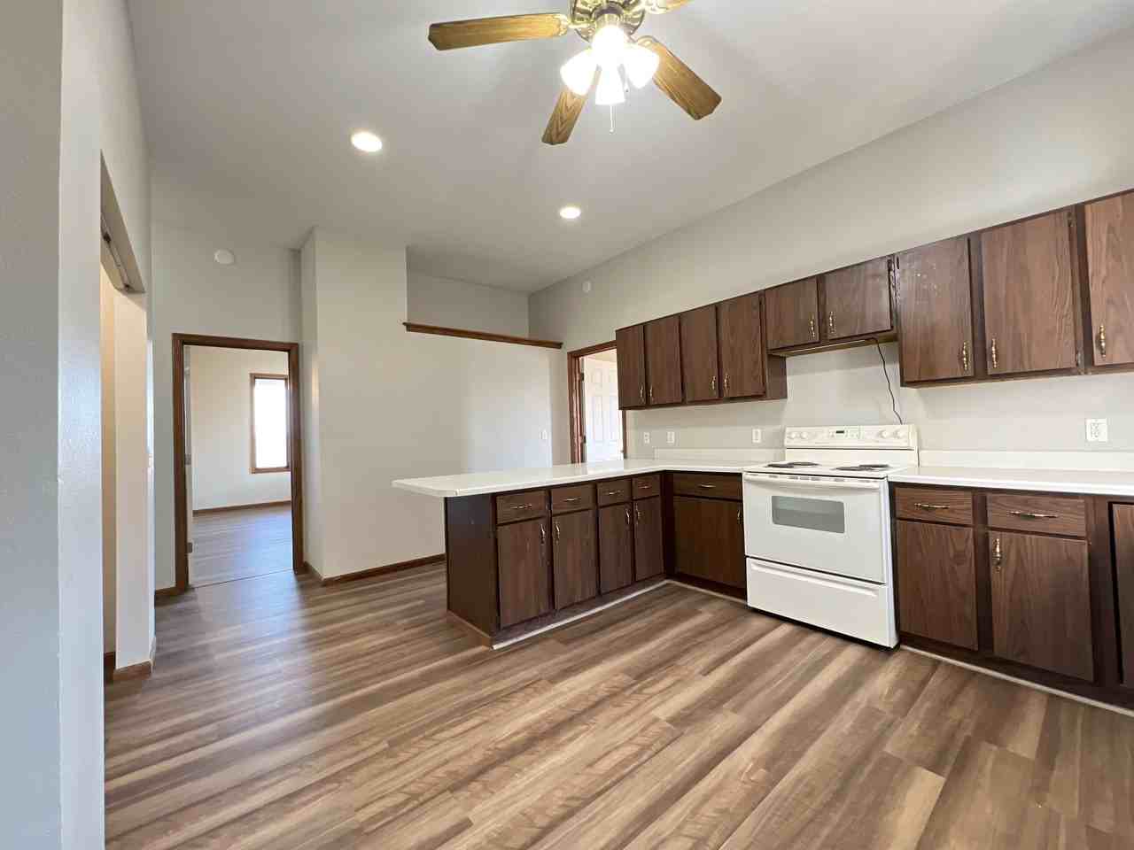 2901 Muscatine St #1 - Photo 6 of 12