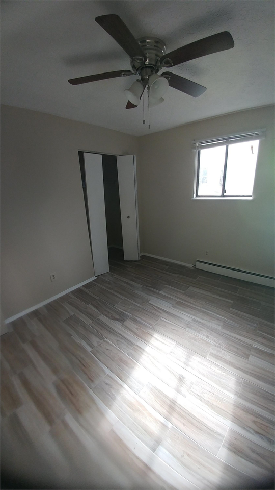 519 Lockhart St #3REAR - Photo 7 of 11