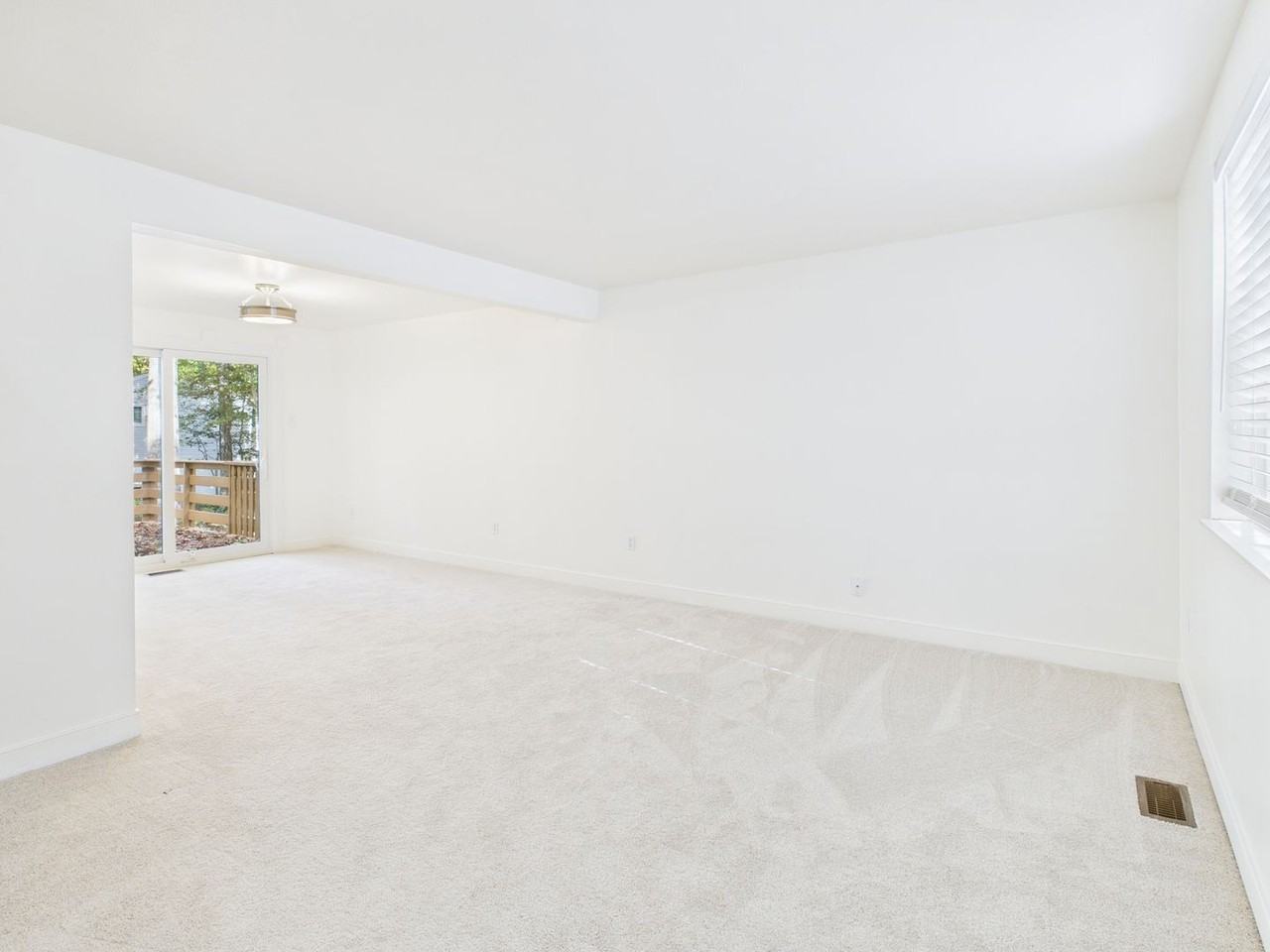 13102 Morning Hill Lane - Photo 4 of 36