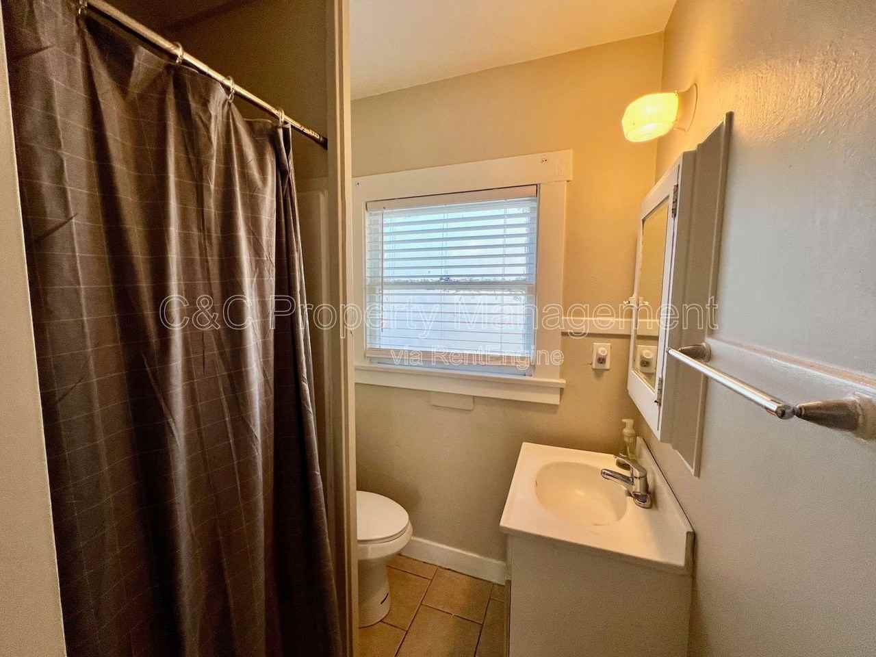 4476 E Washington Ave - Photo 6 of 8