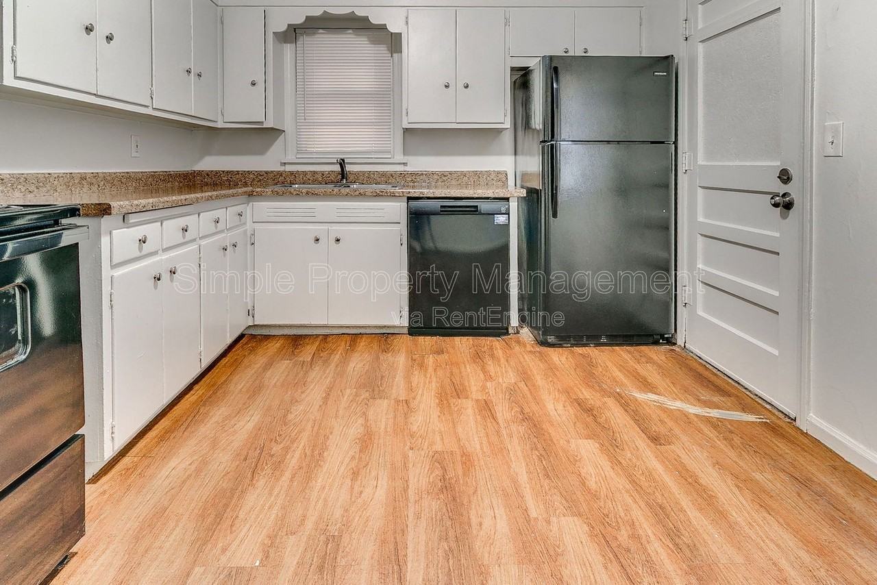 1307 Northwest 81st Street - Photo 6 of 20