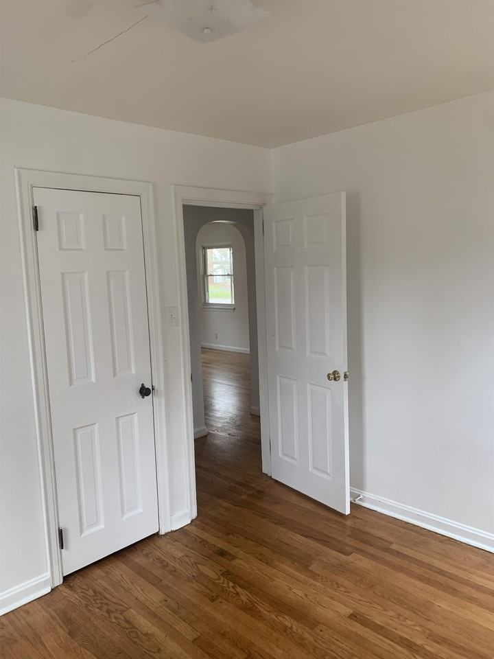 131 S Forest Ave - Photo 6 of 20