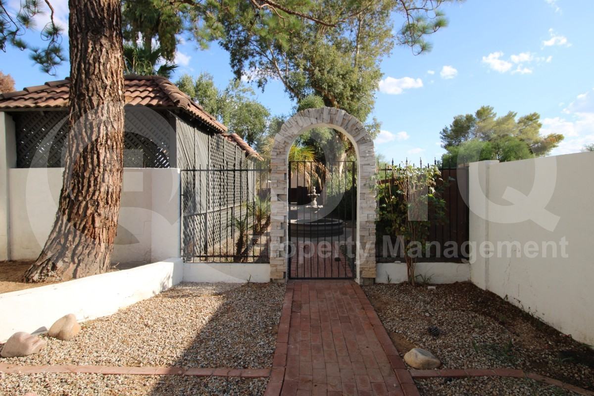 6149 E Delcoa Ave - Photo 3 of 50