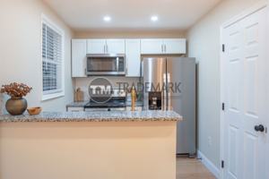 featured image of 323 N Mulberry St #2