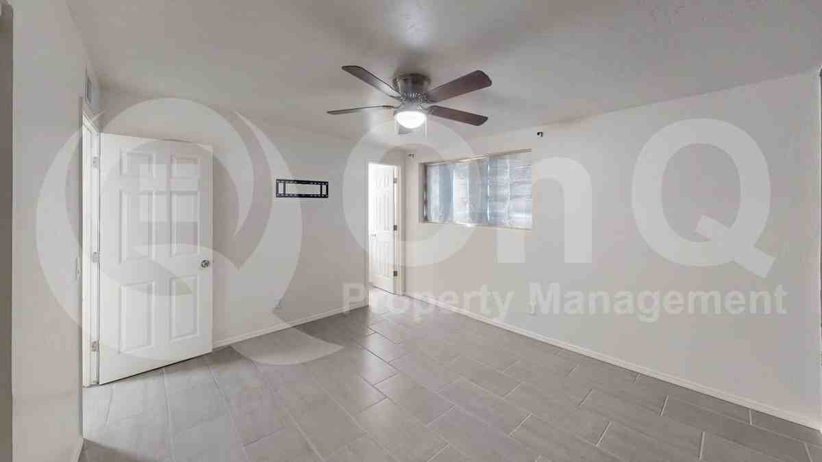 9301 East 29th Street - Photo 7 of 21