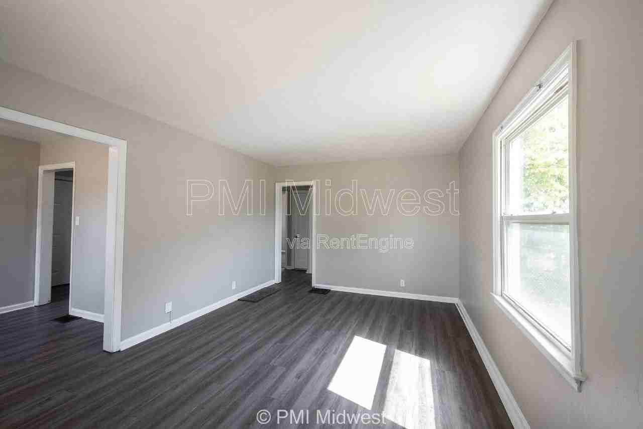 1937 King Ave - Photo 4 of 16