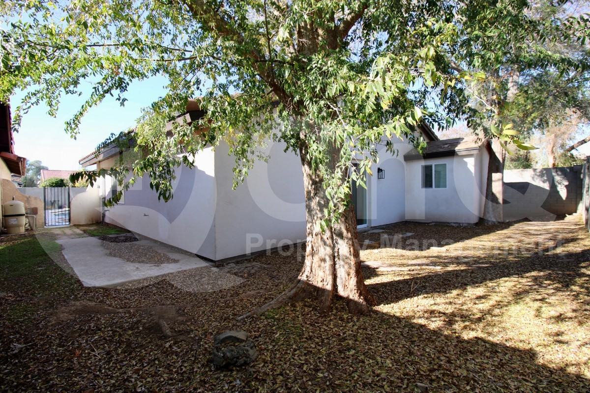 5623 S Rocky Point Rd - Photo 2 of 31