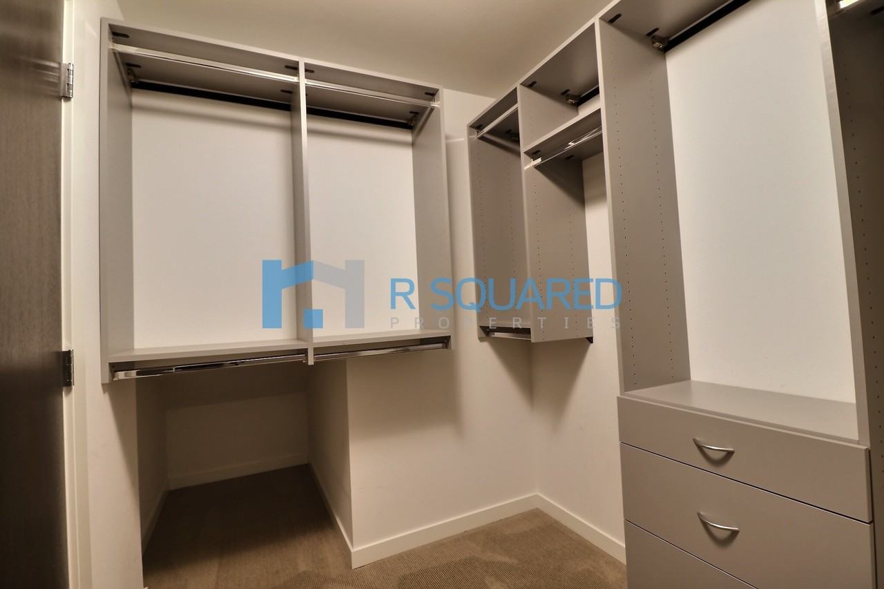 4447 41st Ave Sw #B - Photo 2 of 23