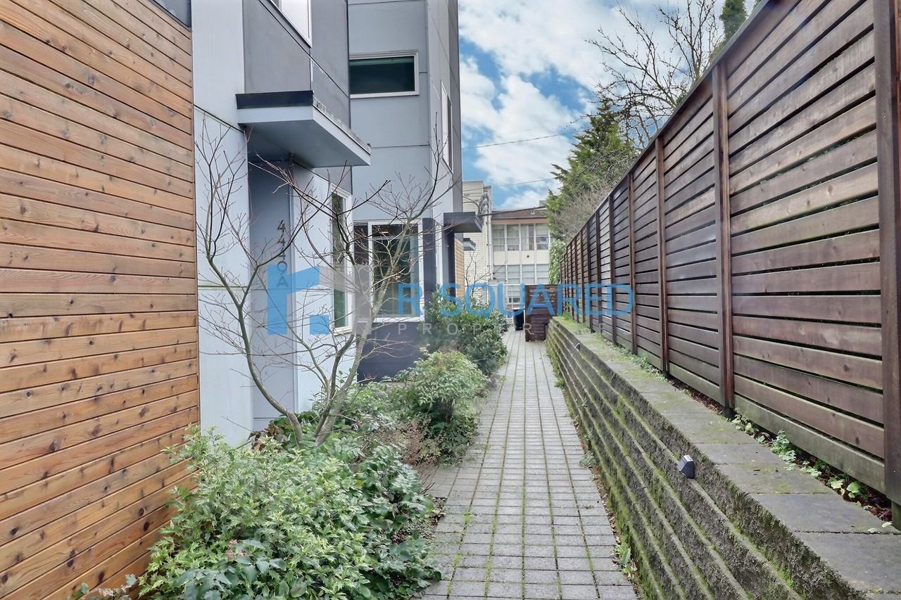 4447 41st Ave Sw #B - Photo 3 of 23