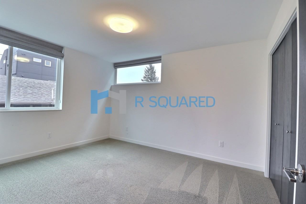 4447 41st Ave Sw #B - Photo 5 of 23