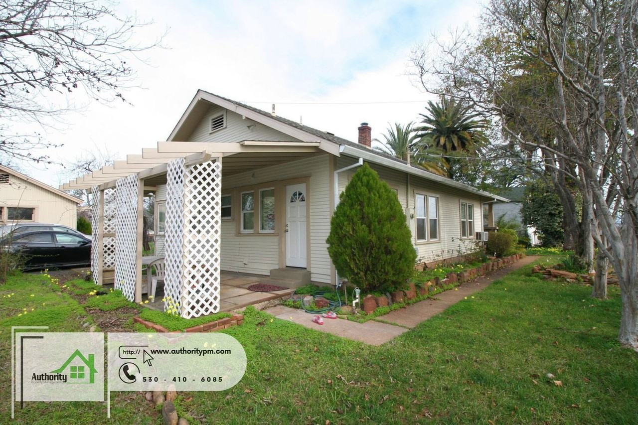 2128 Shasta Street - Photo 2 of 20