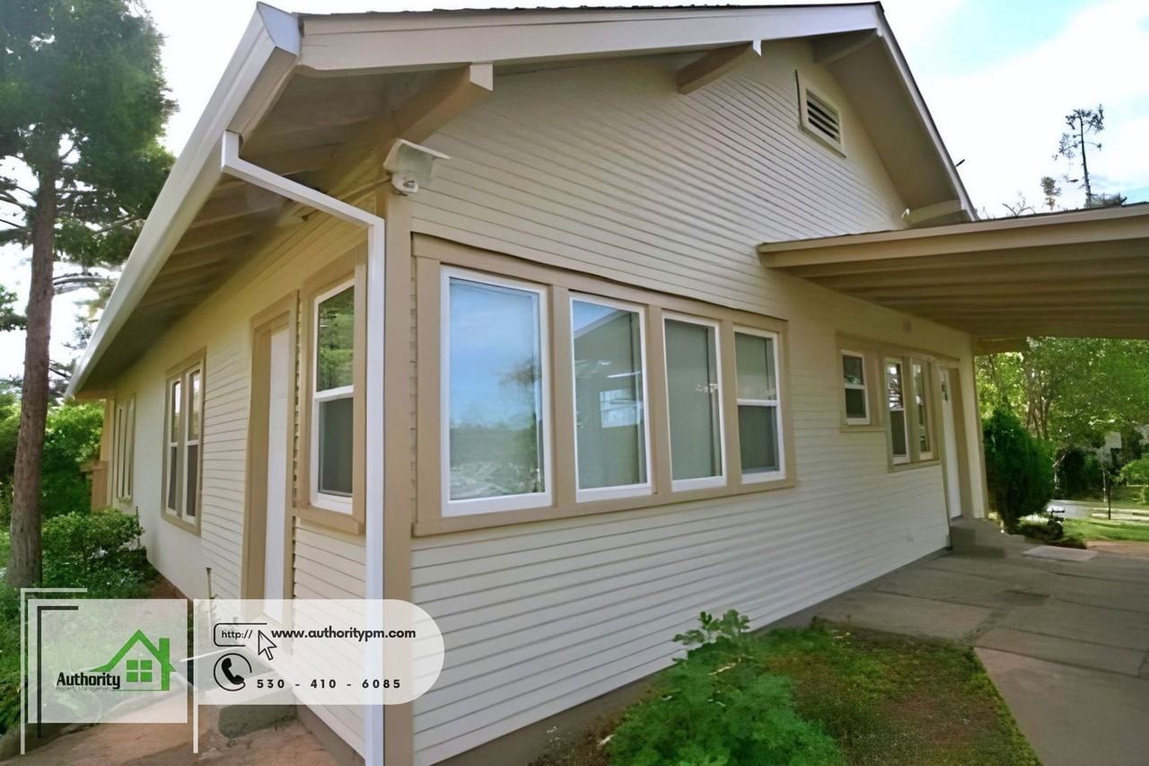 2128 Shasta Street - Photo 3 of 20