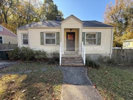 featured image of 2203 Maywood St