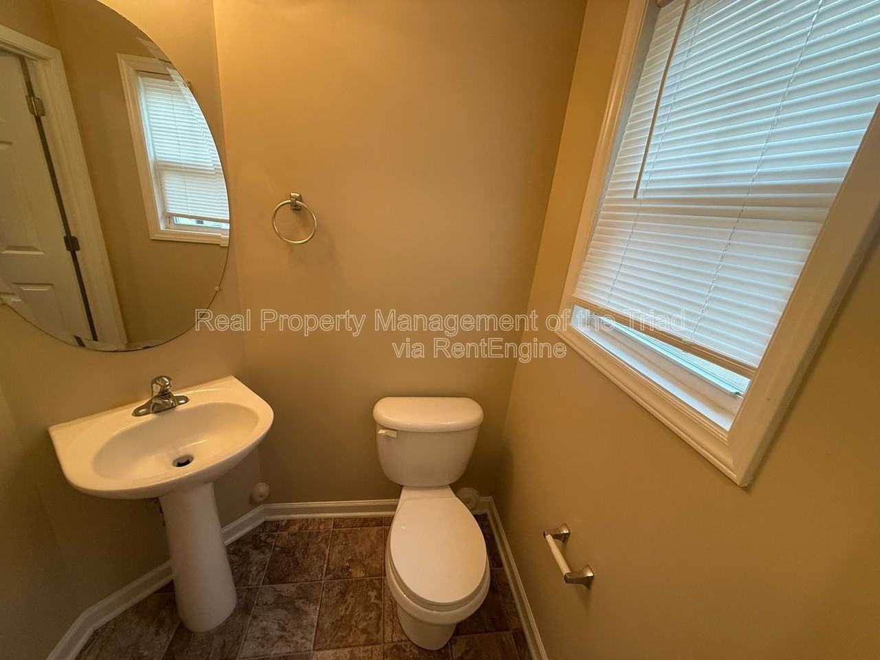 1124 Highstone Dr - Photo 3 of 16