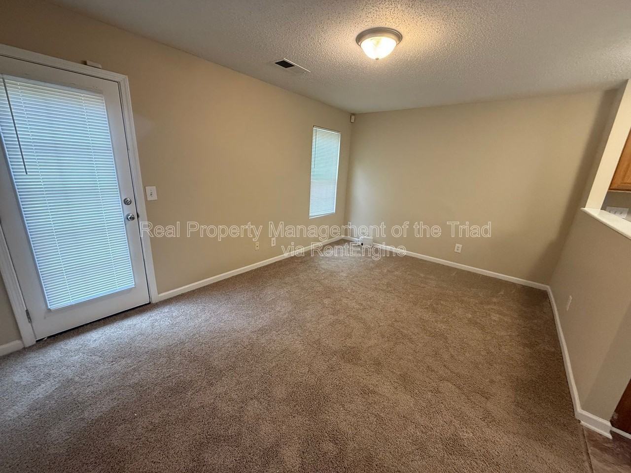 1124 Highstone Dr - Photo 7 of 16