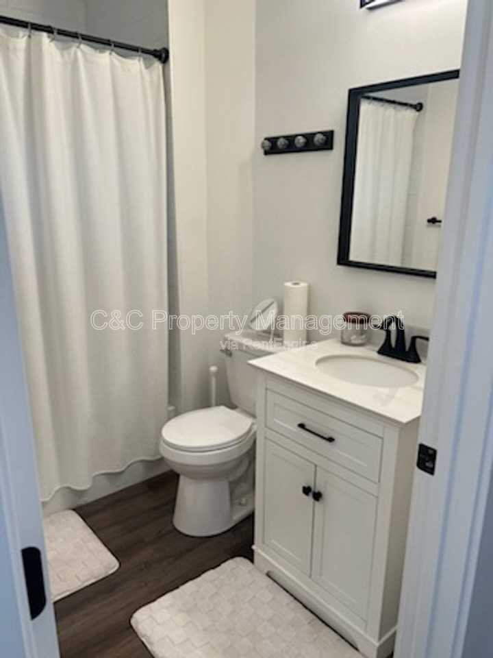 59 W Castle St - Photo 4 of 15