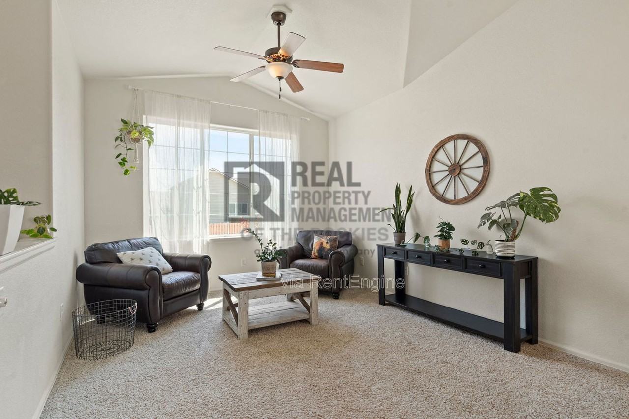 7235 Andover Street - Photo 5 of 42