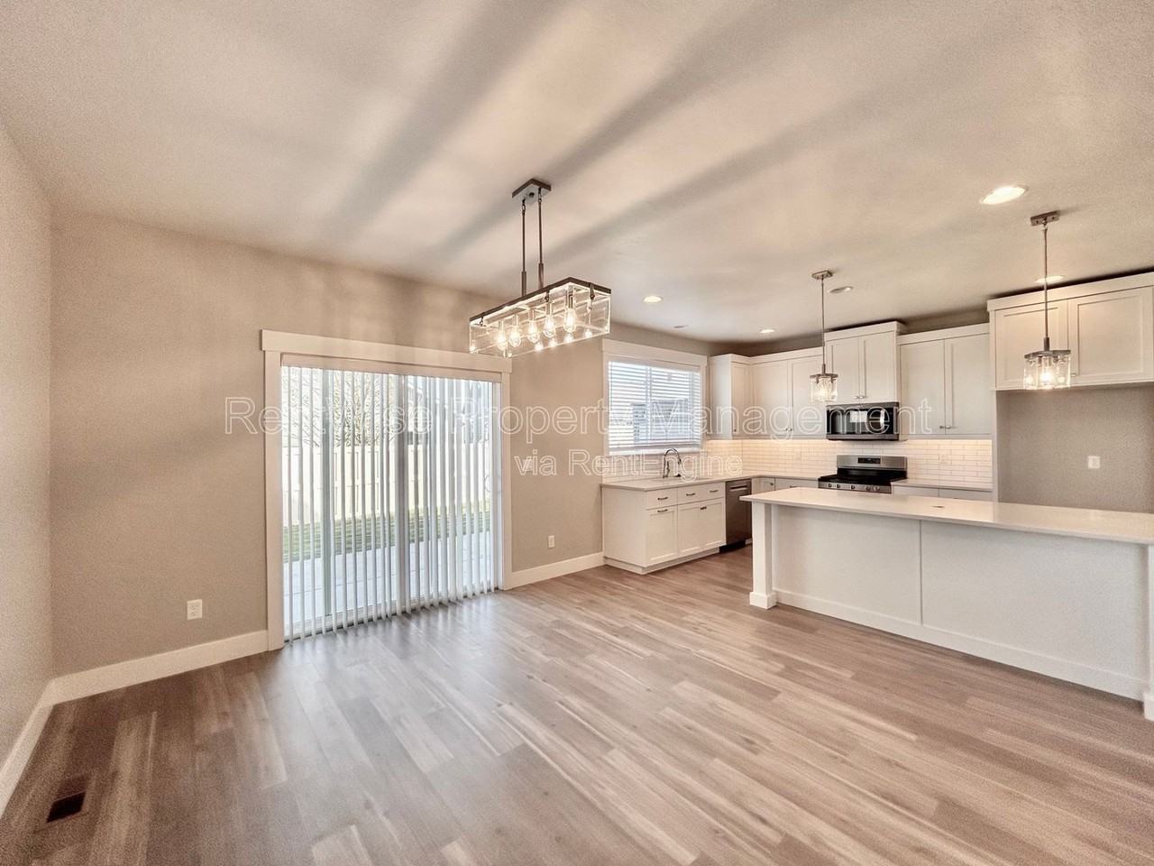 2090 N Banjo Ct - Photo 5 of 22