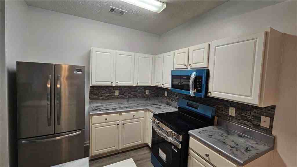 1501 Parc Main St - Photo 7 of 16