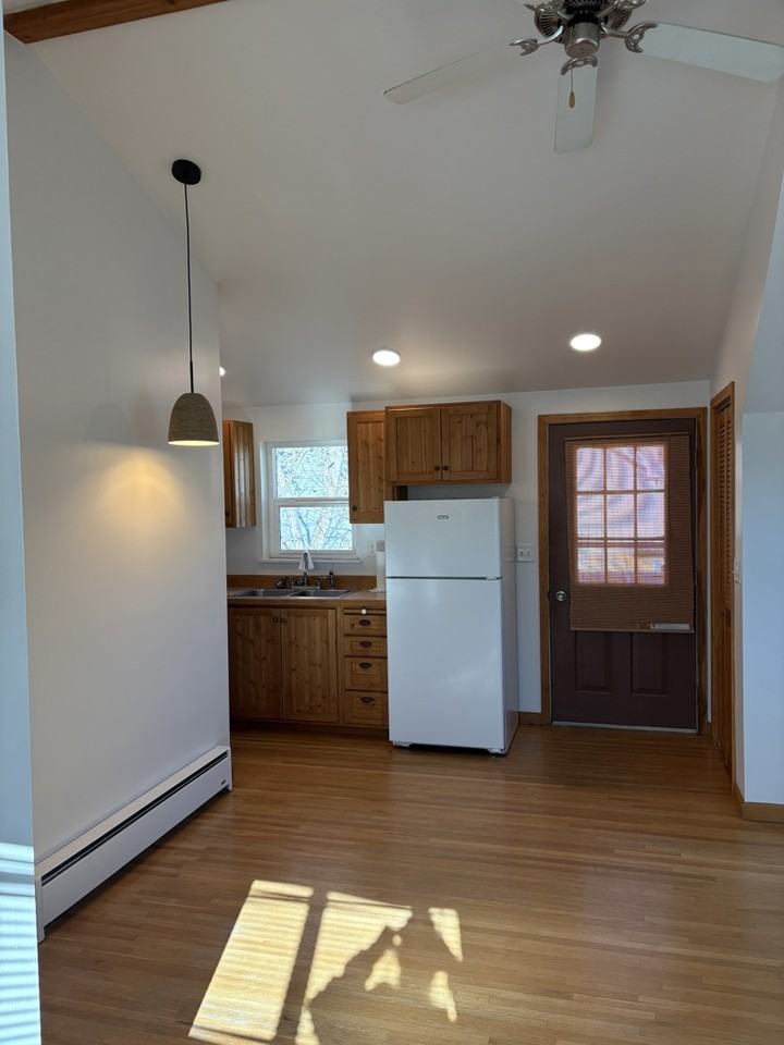 1239 S 2nd St W - Photo 6 of 10