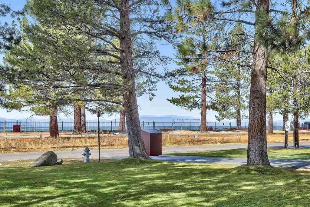 853 Park Ave - Photo 3 of 18