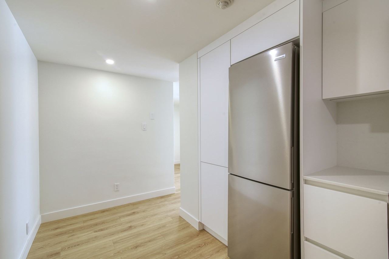 Regency - Photo 2 of 50