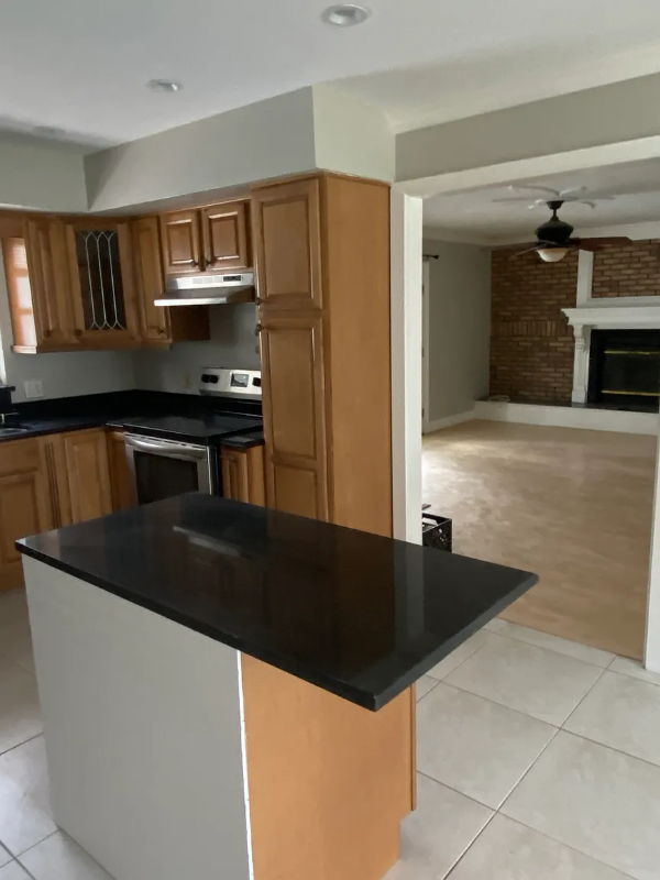 4285 Southeast 54th Street - Photo 5 of 14