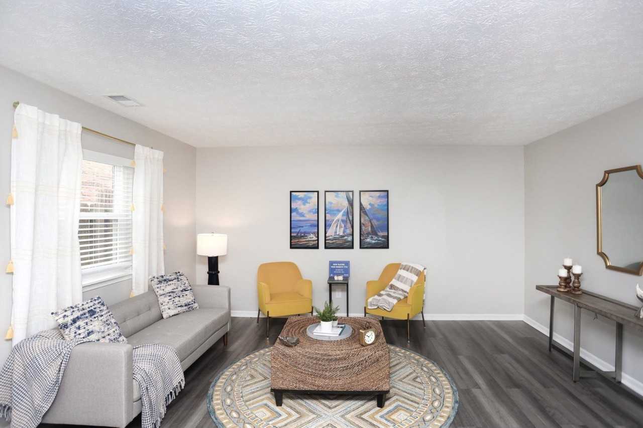 Spinnaker Court - Photo 4 of 17