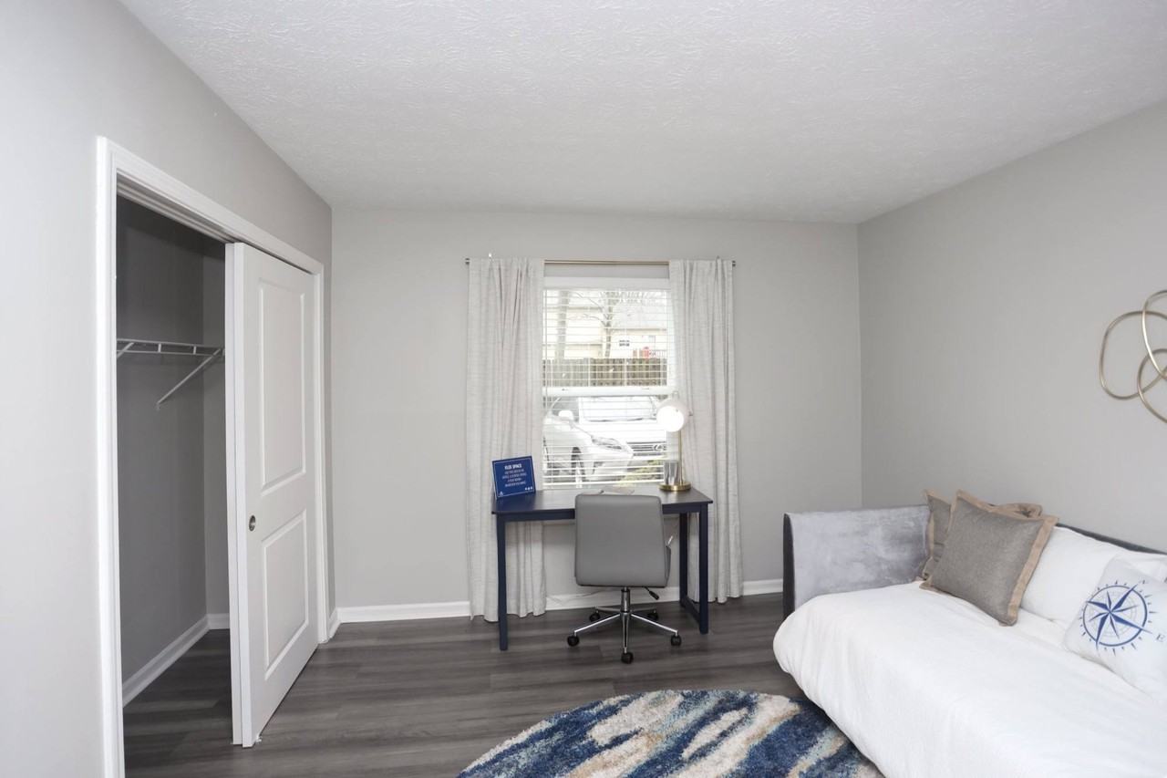 Spinnaker Court - Photo 6 of 17