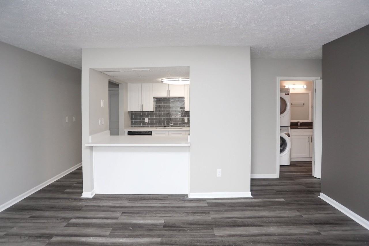 Meridian Court South - Photo 3 of 38