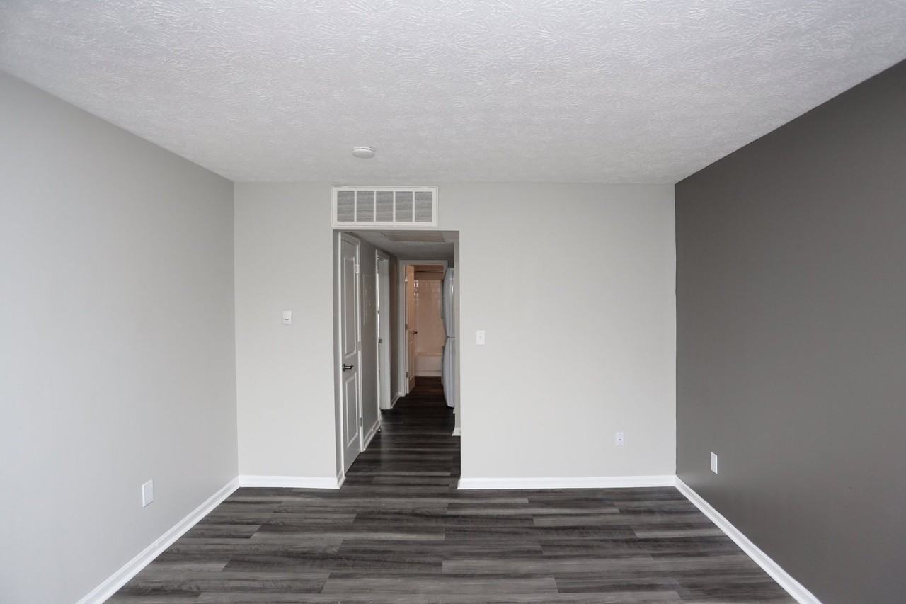 Meridian Court South - Photo 7 of 38