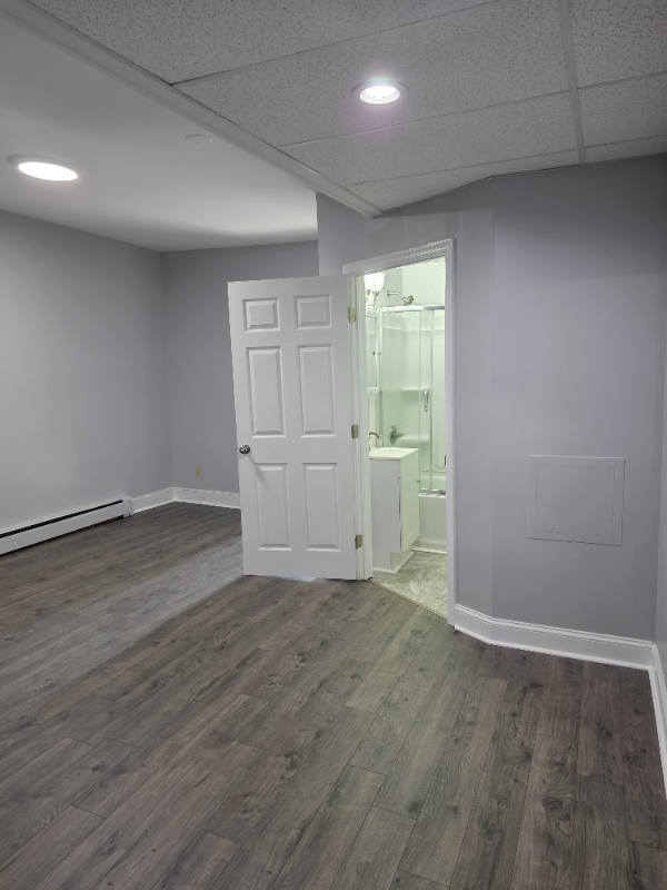 32 N Earl St - Photo 4 of 20