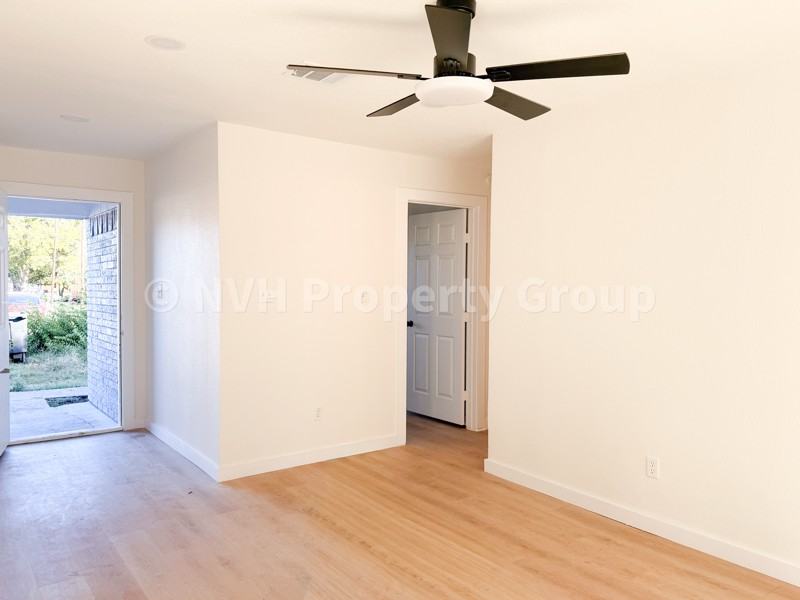 308 East Bourn Street - Photo 6 of 11