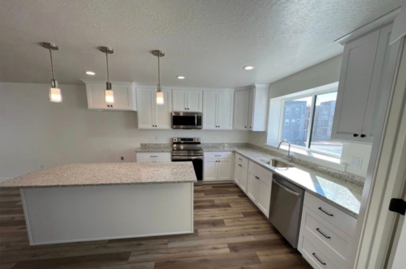 383 4th Street Southeast - Photo 2 of 14